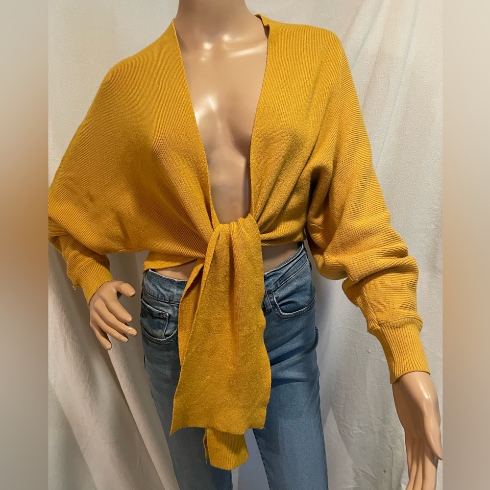 Tie-Front Cropped Knit Shrug in Mustard